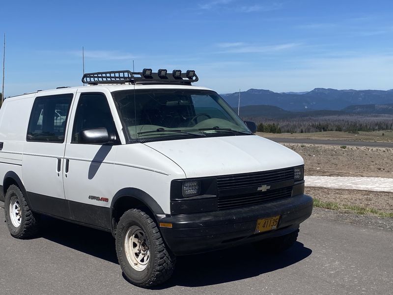 Picture 3/9 of a 2000 Chevy Astro Overland AWD (solar power) for sale in Grants Pass, Oregon