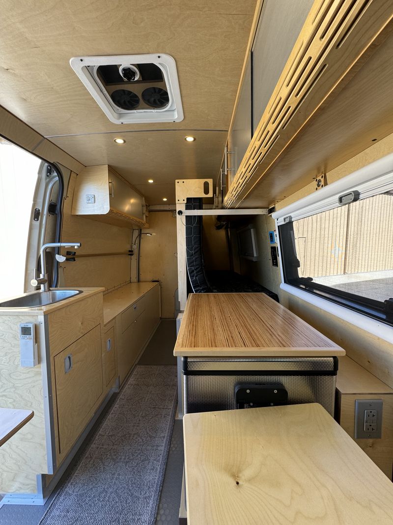 Picture 4/32 of a Low mileage 4x4 Sprinter 144 for sale in Tucson, Arizona