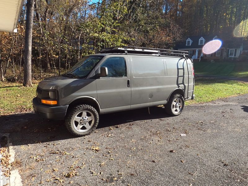 Picture 4/8 of a 2003 Chevrolet Express 2500 6L  for sale in Front Royal, Virginia