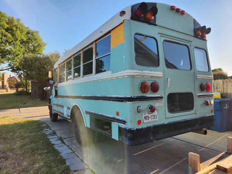 Picture 3/15 of a 1999 Thomas International Skoolie for sale in Carrollton, Texas