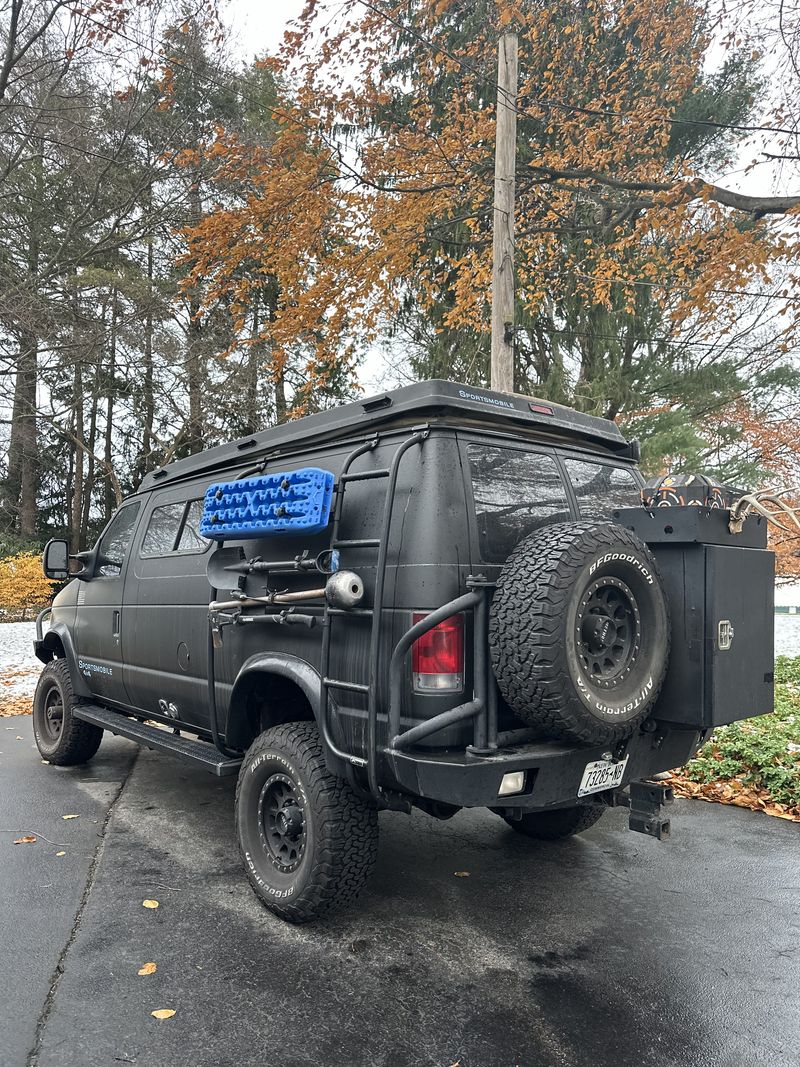 Picture 3/6 of a 2006 ford e350 sports mobile 4X4 camper van for sale in Lynchburg, Virginia