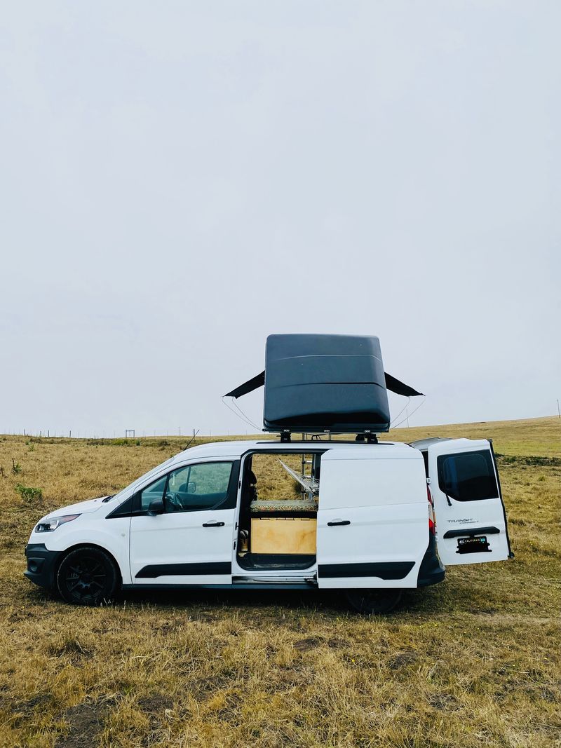 Picture 3/11 of a Ford Transit Connect LWB XL for sale in Topanga, California