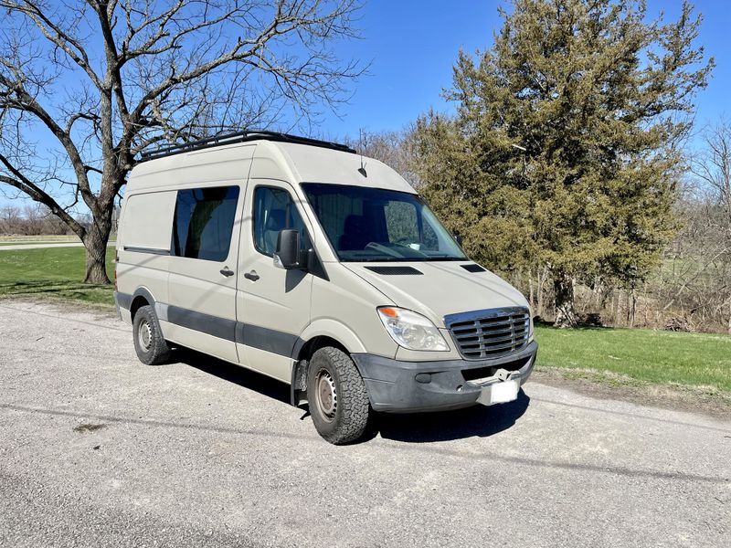 Picture 2/31 of a 2011 Freightliner Sprinter camper NEW ENGINE for sale in Columbia, Missouri