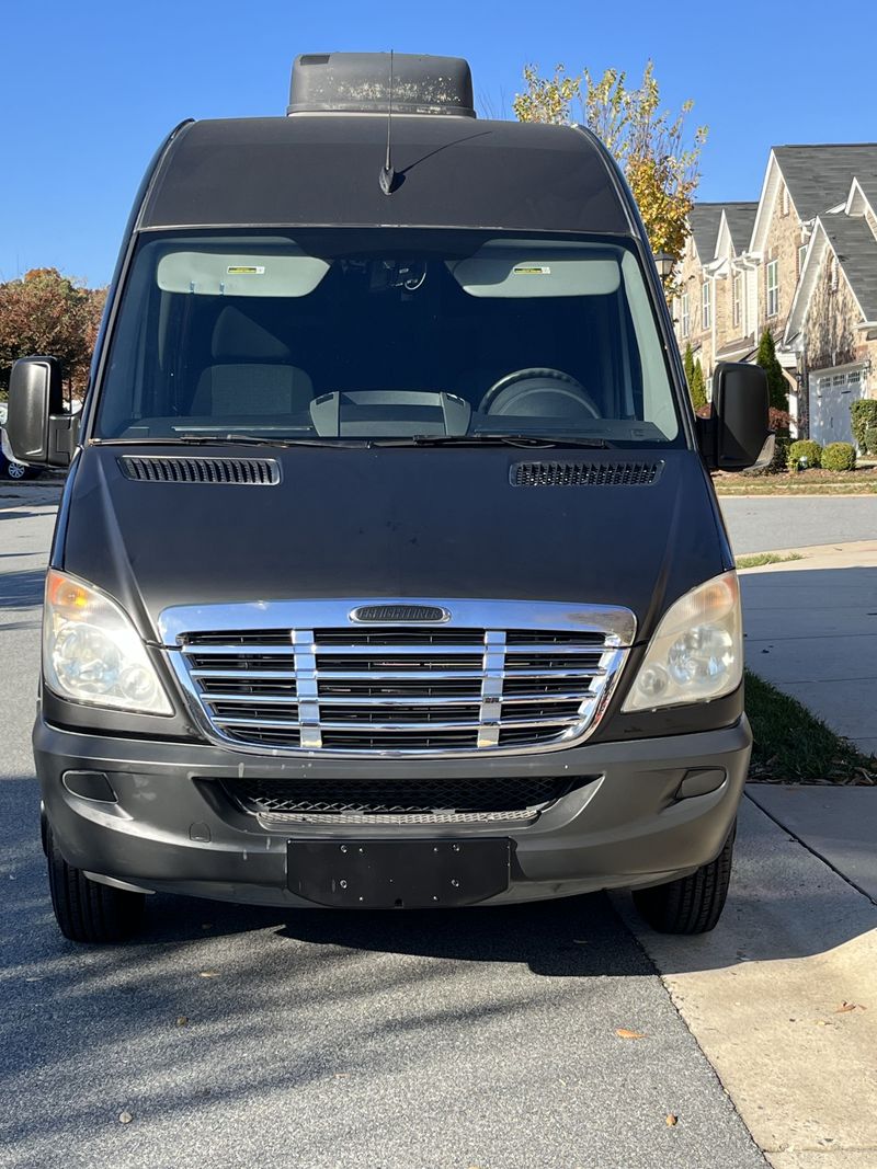 Picture 1/14 of a 2010 B Class camper van for sale in High Point, North Carolina