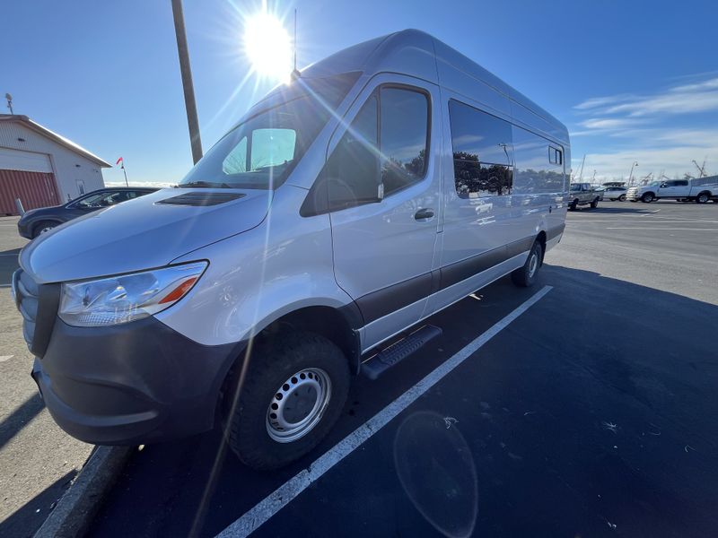 Picture 2/27 of a 2019 Mercedes Sprinter 2500 4x4 – 170” for sale in Bellingham, Washington
