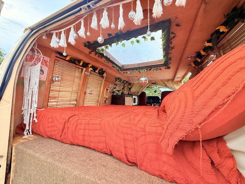Picture 3/29 of a 🌻 Florida Van Life Co - 1985 Retro Love Bus ☮️ 🏝️ 🚐 for sale in Saint Petersburg, Florida
