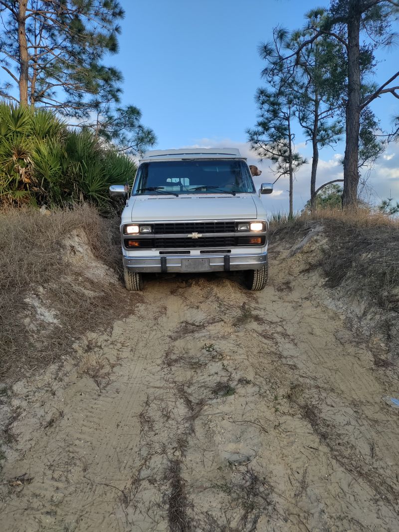 Picture 4/5 of a 1992 Chevy g 20 sportsmobile for sale in Punta Gorda, Florida
