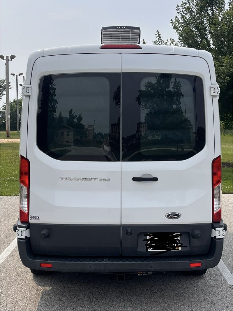 Picture 4/40 of a 2016 Ford Transit Medium Roof for sale in Milwaukee, Wisconsin