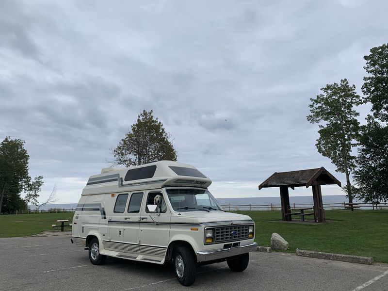 Picture 2/10 of a Off Grid Camper-Van BEAUTY for sale in Macomb, Michigan