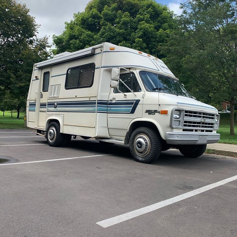 Picture 2/10 of a 1989 Chevy G30 Mallard Sprint Campervan for sale in Columbus, Ohio