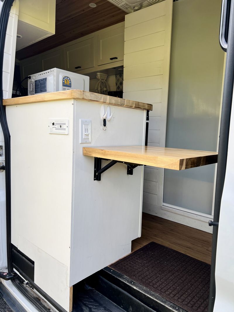 Picture 5/14 of a 2019 Ford Transit 250 148- High Top, Extended for sale in Abingdon, Virginia