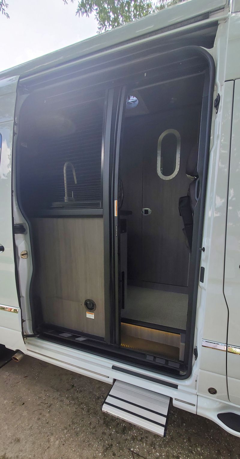 Picture 3/45 of a 2022 Airstream IS 19 (Mercedes Diesel 4x4) for sale in Winter Park, Florida