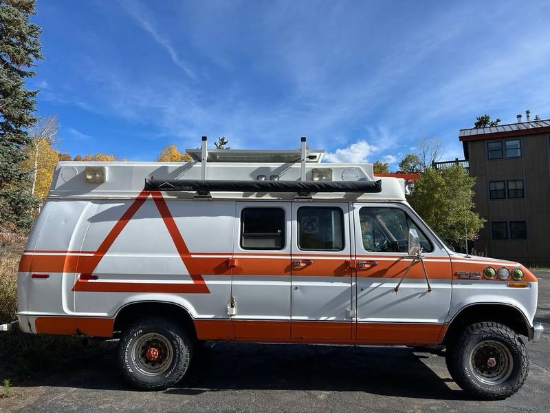 Picture 1/13 of a Ford Econoline Ambulance Van for sale in Silverthorne, Colorado