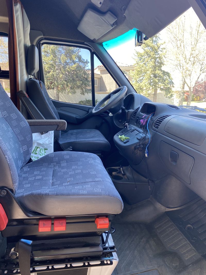 Picture 5/22 of a 2006 DODGE SPRINTER 2500 for sale in Reno, Nevada