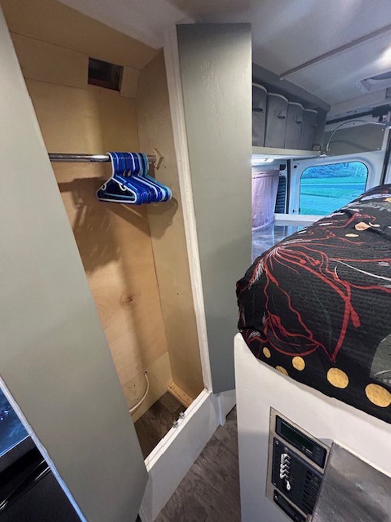 Picture 5/18 of a Super Stealth Solo Adventurer with High Roof--NEW ENGINE! for sale in Boulder, Colorado