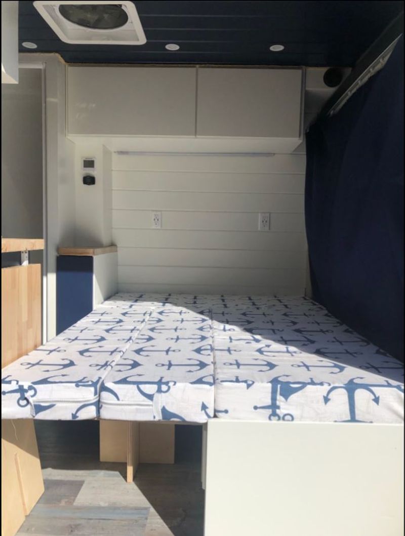 Picture 4/16 of a Off Grid Four Seasons ProMaster 3500 Vanlife Dream for sale in Humble, Texas