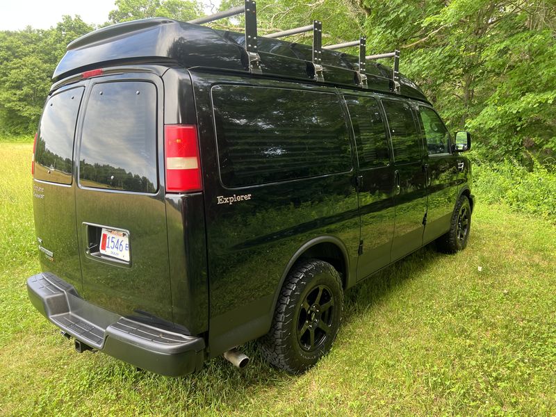 Picture 3/15 of a 2009 AWD Chevy Express explorer conversion  for sale in Rehoboth, Massachusetts