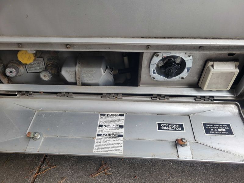 Picture 4/12 of a 2010 e 350 Sportsmobile  for sale in Eureka, California