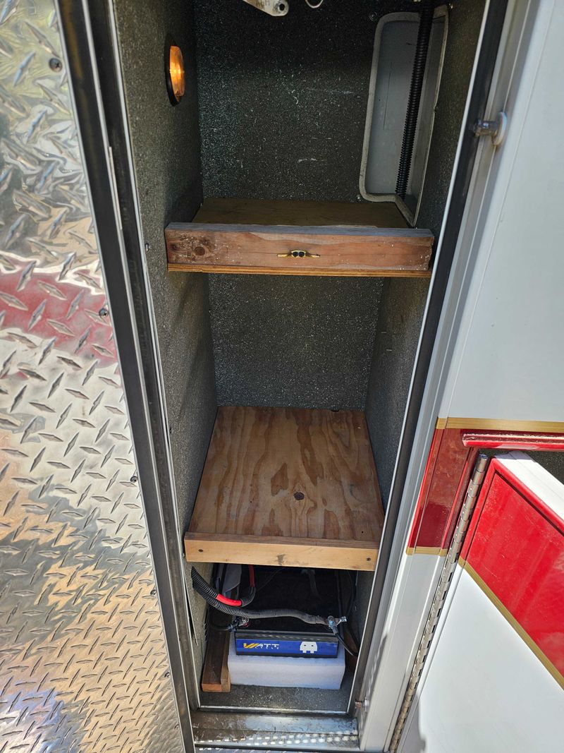 Picture 2/9 of a 1997 Ford e350 7.3l OBS campulance for sale in Mendocino, California