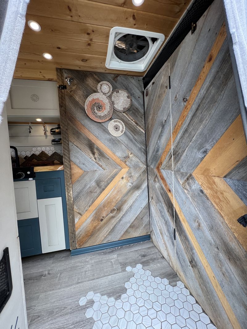 Picture 1/23 of a 2019 RAM Promaster 3500 for sale in Boulder, Colorado