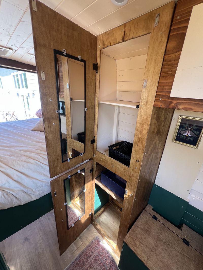 Picture 5/24 of a Gorgeous and Cozy 2019 RAM Promaster 2500 Build-out for sale in Escondido, California
