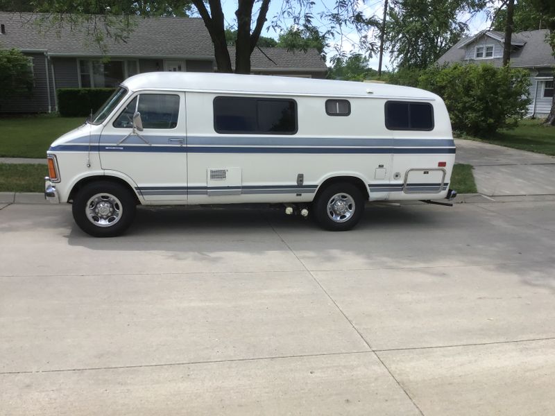 Picture 1/6 of a 1986 Dodge camper van for sale in Des Moines, Iowa
