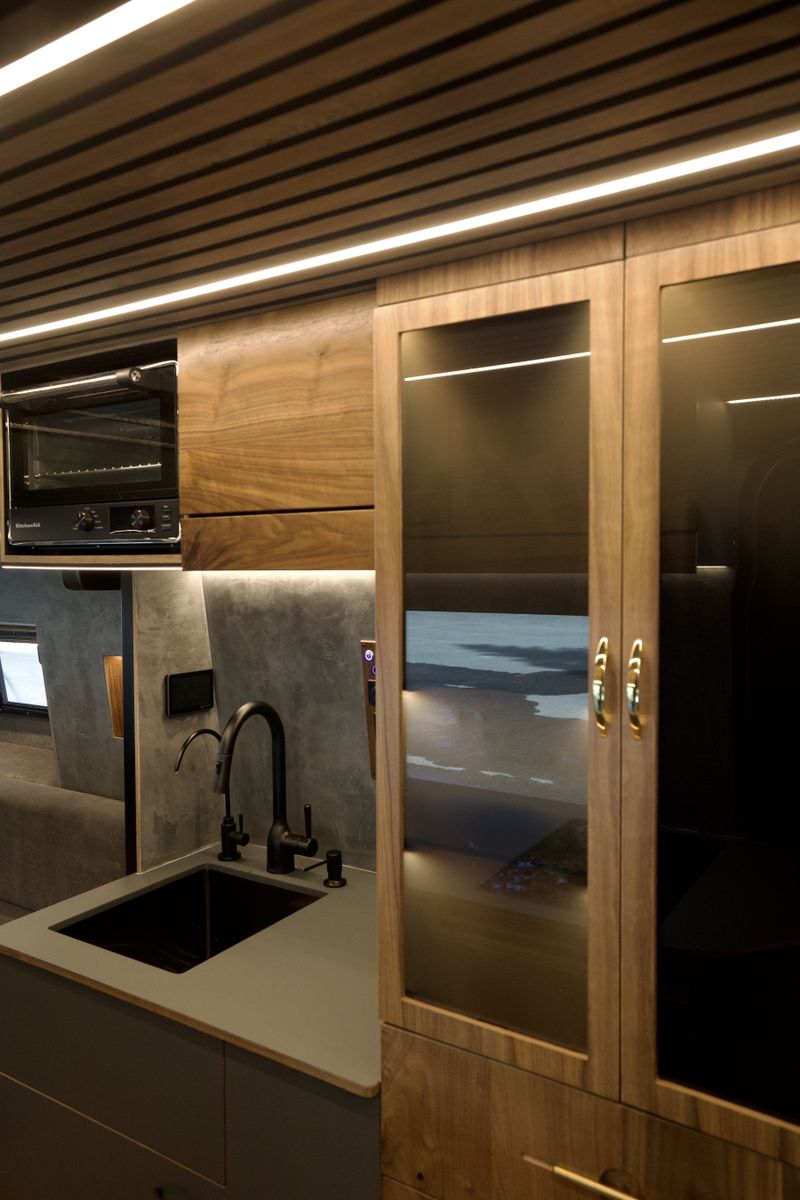 Picture 4/34 of a ODYSSEY: Artist Built Mercedes Sprinter for sale in Walnut Creek, California