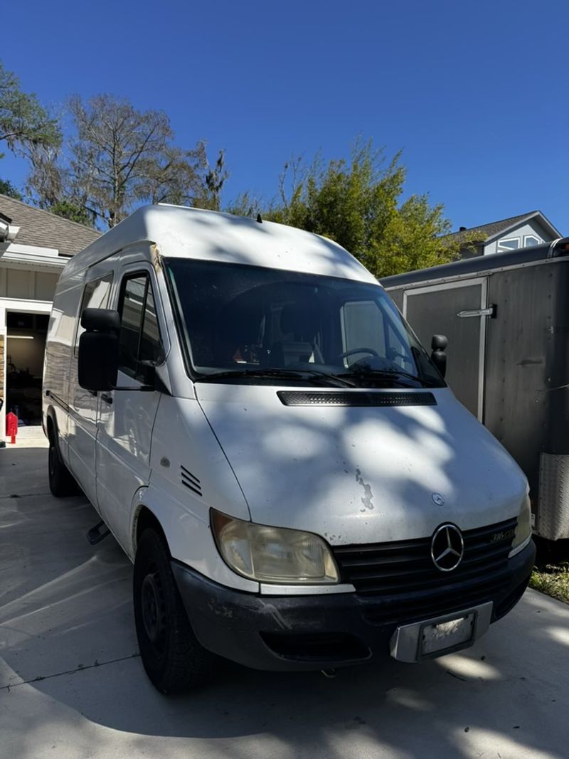 Picture 3/15 of a 2006 Mercedes-Benz sprinter 2500 cargo high roof w/144" wb for sale in Green Cove Springs, Florida
