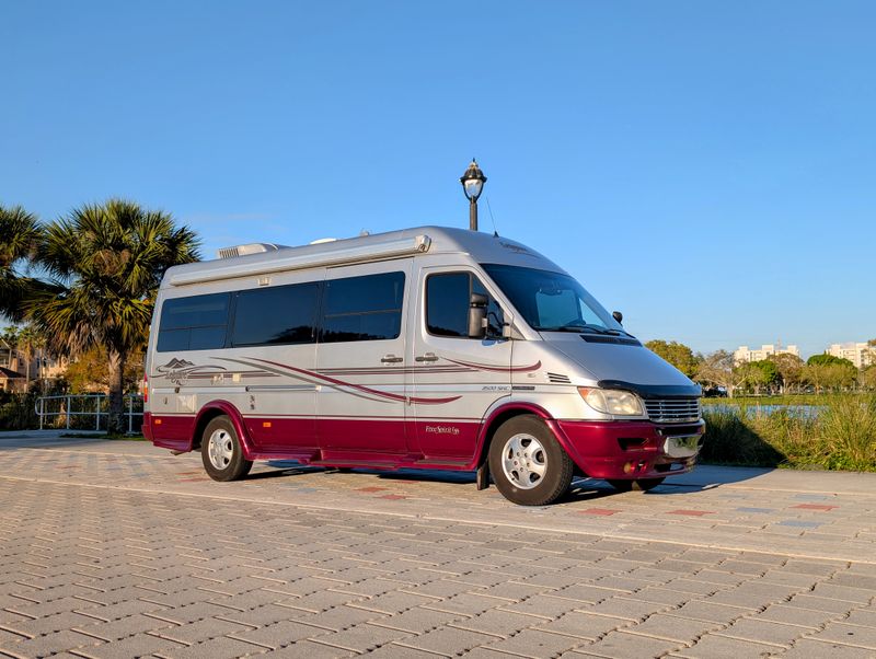 Picture 4/16 of a 2006 Freightliner Sprinter Leisure Travel Van for sale in Melbourne, Florida