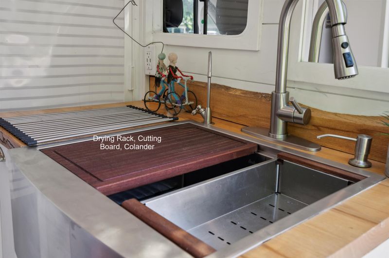 Picture 4/25 of a Promaster Off/On Grid Glamper (not available until ?) for sale in Wilmington, Delaware