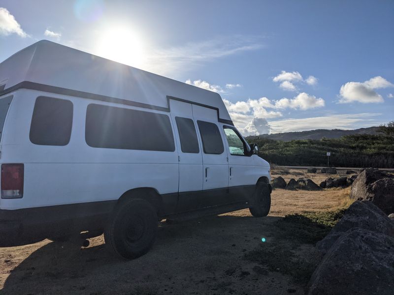 Picture 4/8 of a 1999 high top ford e350 solar powered 2000w for sale in Honolulu, Hawaii