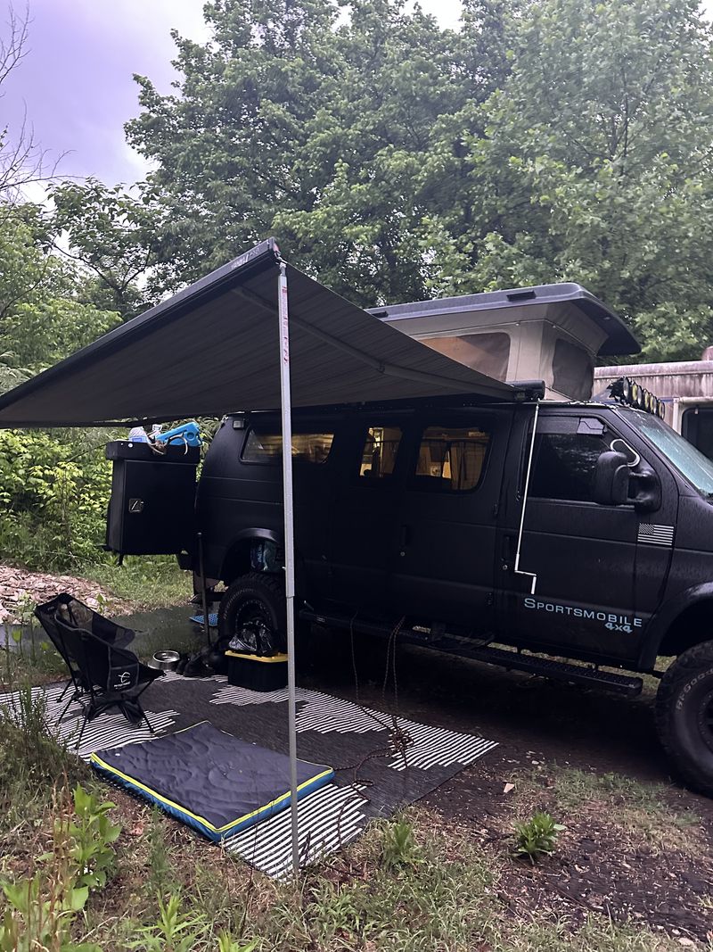 Picture 2/6 of a 2006 ford e350 sports mobile 4X4 camper van for sale in Lynchburg, Virginia