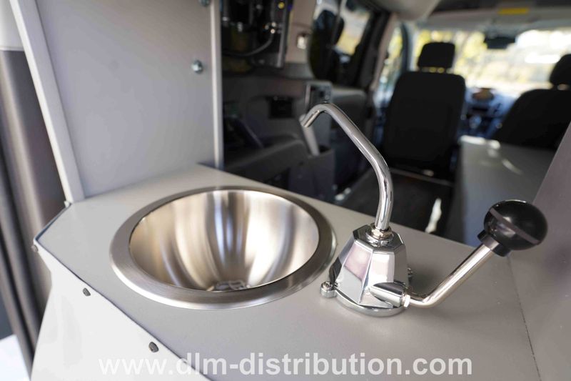 Picture 5/26 of a 2023 Transit Connect Mini-T Campervan for sale in Lake Crystal, Minnesota