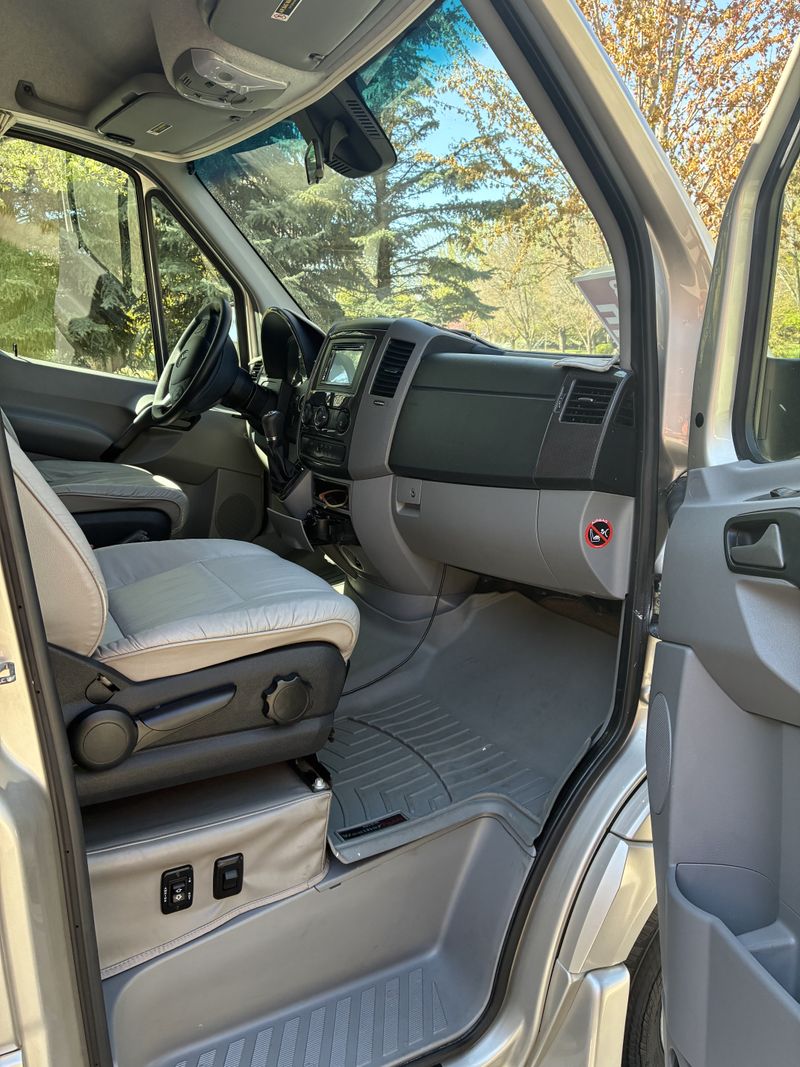 Picture 5/24 of a 2016 Mercedes Pleasure Way 3500 for sale in Eagle, Idaho