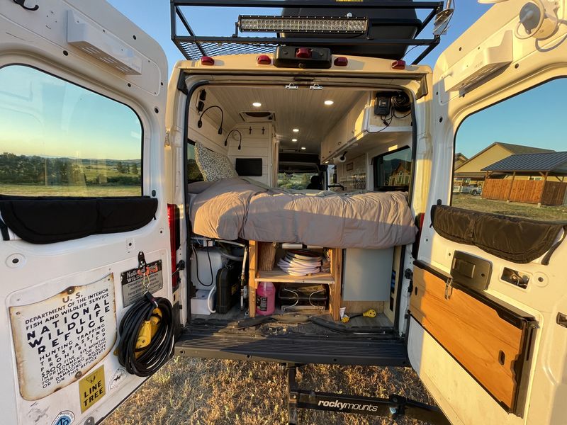 Picture 3/9 of a Full Solor off-grid Promaster 3500 camper van for sale in Missoula, Montana