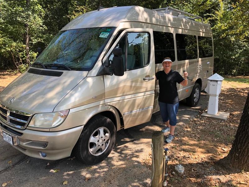 Picture 4/14 of a 2005 Mercedes Sprinter (Airstream Build Out) I-25 series for sale in Fort Worth, Texas