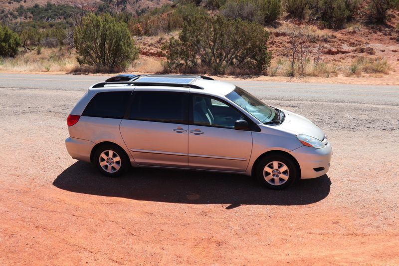 Picture 1/44 of a 2006 Toyota Sienna LE for sale in Fort Worth, Texas