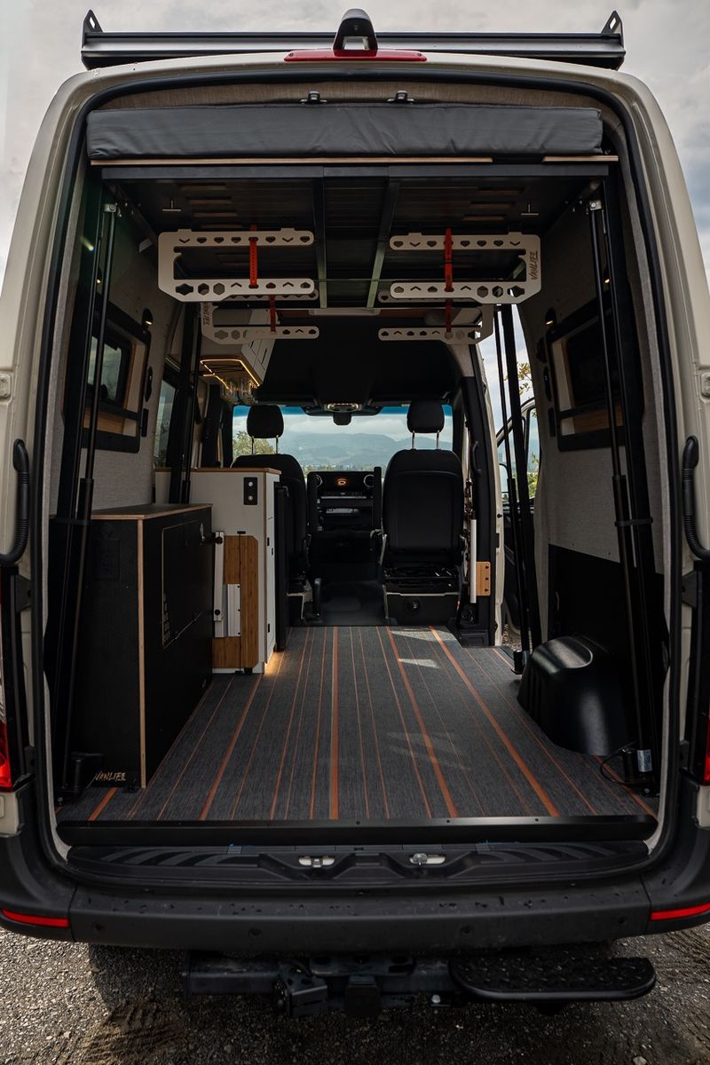 Picture 3/31 of a 2025 Mercedes-Benz Sprinter 144 AWD for sale in Hood River, Oregon