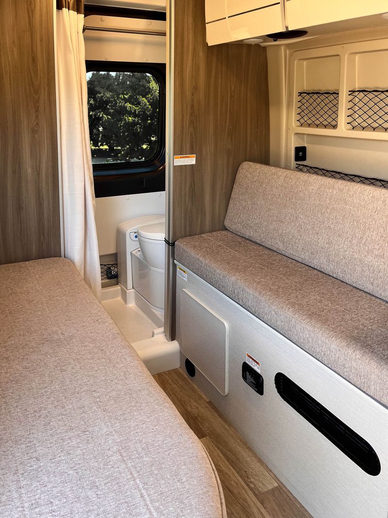 Picture 5/21 of a 2024 Thor Rize 18G, like new! for sale in Merced, California