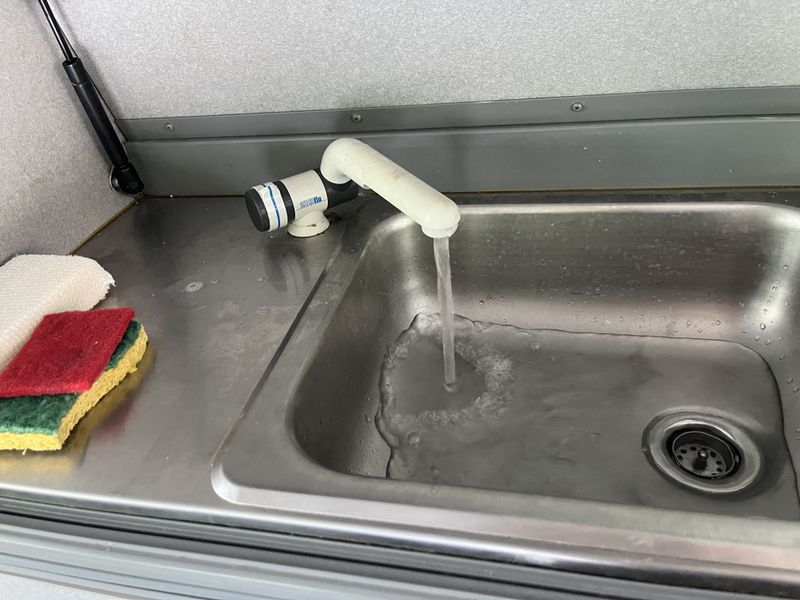 Picture 2/17 of a 1997 Volkswagen Eurovan full camper for sale in Lawrence, Kansas