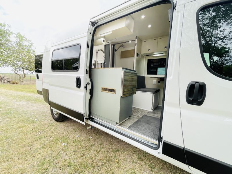 Picture 1/22 of a 2023 Ram Promaster 2500 - Off Grid Ready Campervan for sale in La Feria, Texas
