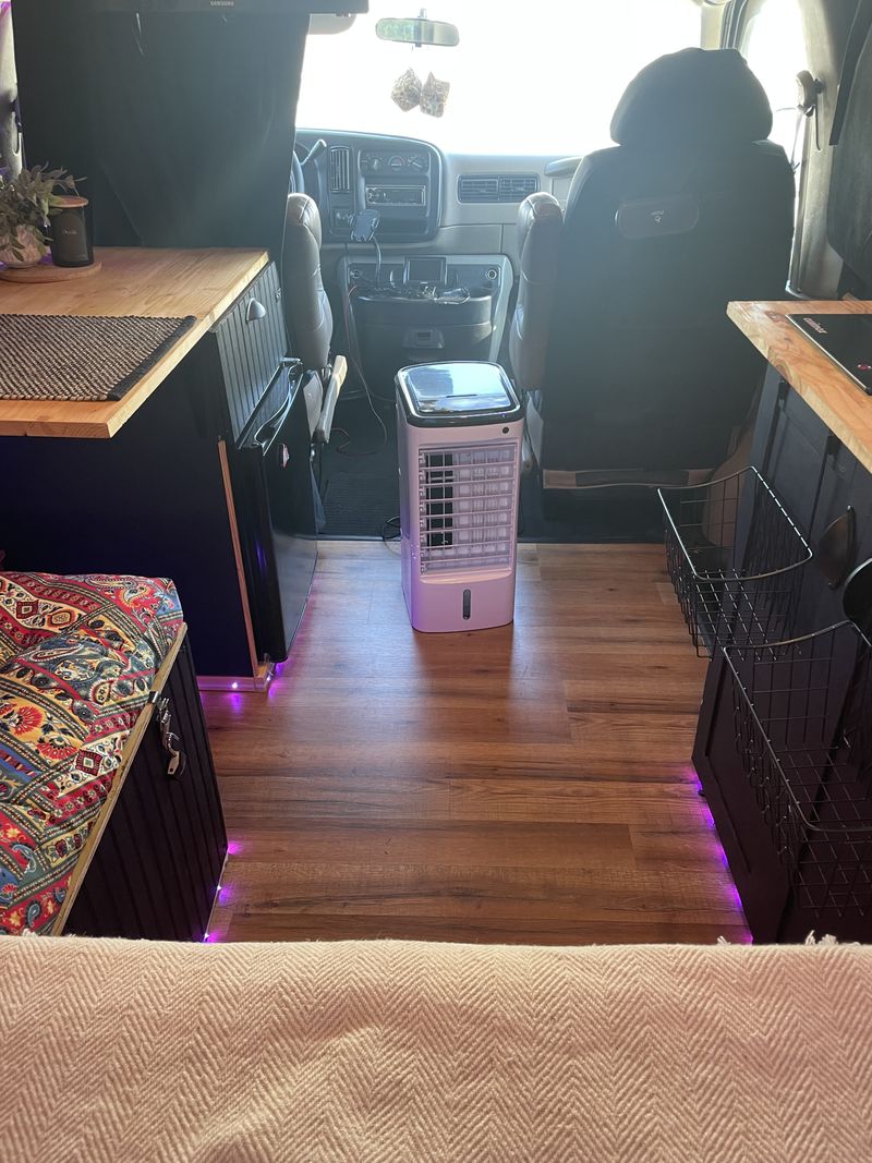 Picture 3/45 of a 1999 GMC Savana 1500 for sale in Bloomingdale, Georgia