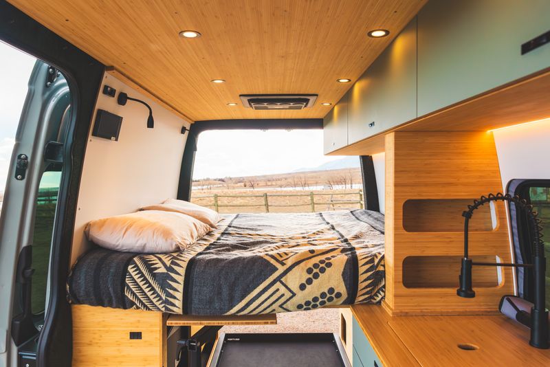 Picture 4/22 of a 2026 Geotrek Flatiron Sprinter 144 AWD for sale in Boulder, Colorado