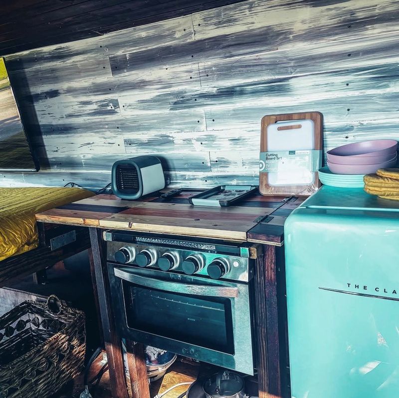 Picture 3/7 of a Mercedes Benz Sprinter 2500: Off Grid Ready! for sale in Atlanta, Georgia