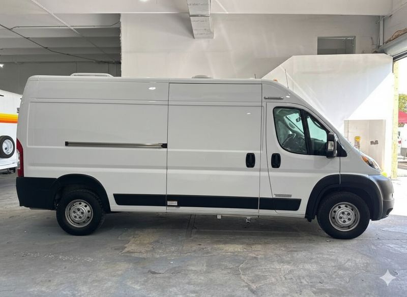 Picture 4/34 of a 2023 Winnebago Solis 59P • RAM 3500 ProMaster • Low mileage for sale in Villa Park, Illinois