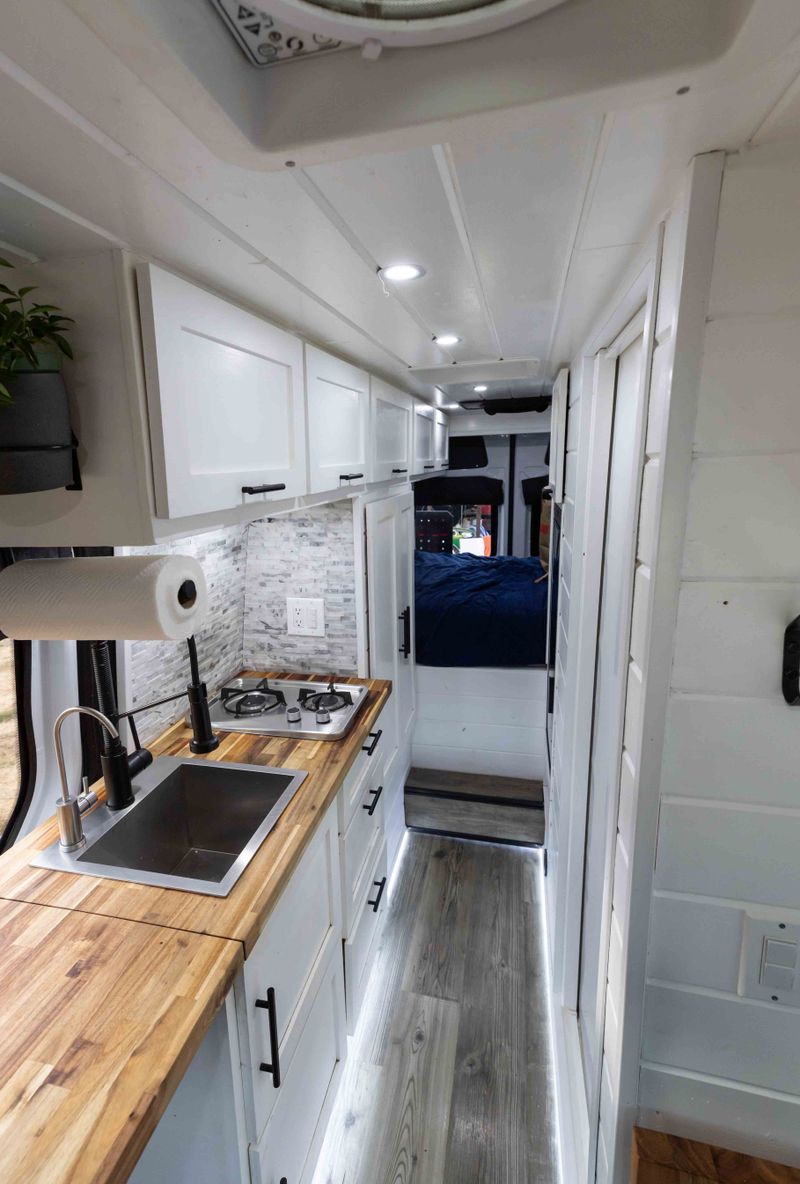 Picture 3/34 of a Beautiful 2020 Mercedes Sprinter Conversion for sale in Vancouver, Washington