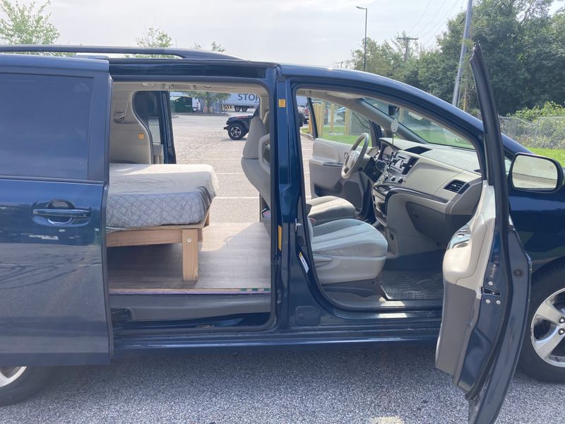 Picture 5/14 of a Toyota Sienna Campervan for sale in Providence, Rhode Island