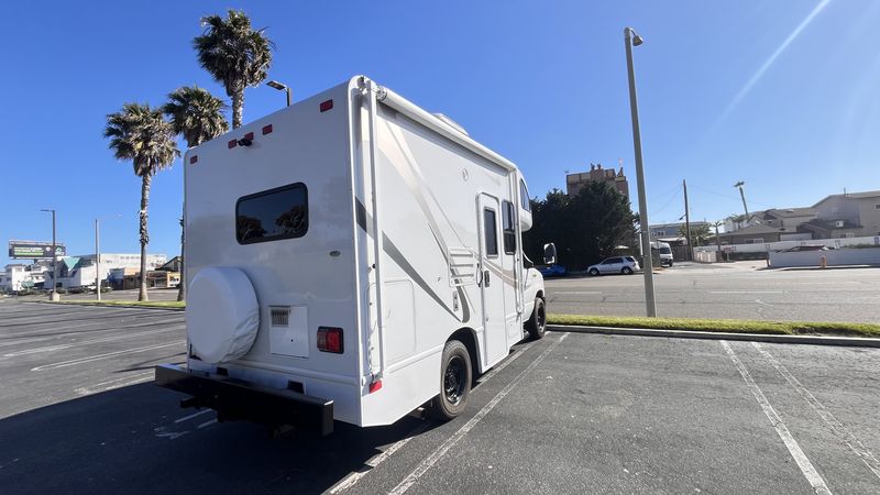 Picture 3/16 of a 2010 Ford Econo 350 Super Duty v8 for sale in Sunset Beach, California