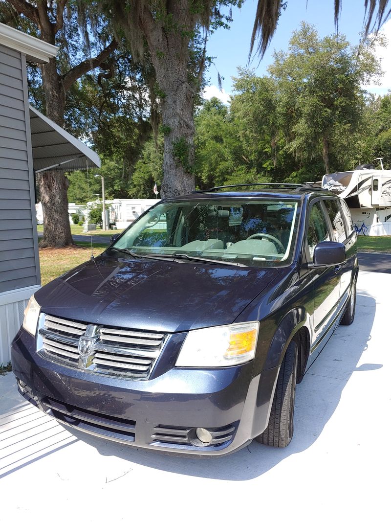 Picture 1/12 of a 2008 Dodge Grand Caravan for sale in Dade City, Florida