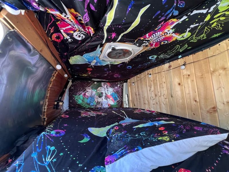 Picture 3/20 of a 2002 Dodge Ram Van 2500 for sale in Broomfield, Colorado